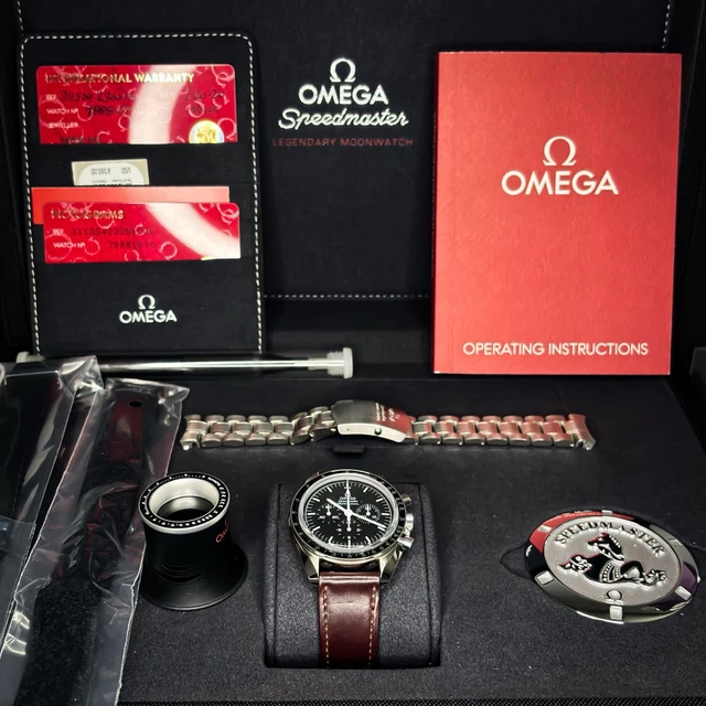 2020-OMEGA-Speedmaster-Moonwatch-Professional-31130423001006-Full-Set-2.webp Coffret complet OMEGA Speedmaster Moonwatch Professional 311.30.42.30.01.006 2020 – Image 1
