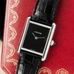 Montre Cartier Tank Must Large WSTA0072 à quartz, cadran noir, bracelet cuir 22 mm, ensemble complet – Image 11