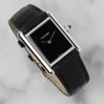 Montre Cartier Tank Must Large WSTA0072 à quartz, cadran noir, bracelet cuir 22 mm, ensemble complet – Image 10