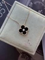 AUTHENTIQUE Pendentif Holiday Van Cleef Arpels 2016 Onyx Diamants Or Rose 18 carats – Image 13