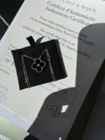 AUTHENTIQUE Pendentif Holiday Van Cleef Arpels 2016 Onyx Diamants Or Rose 18 carats – Image 5