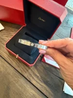 Manchette Cartier Love, or blanc 18 carats avec diamant, taille 17. – Image 12