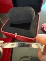 Manchette Cartier Love, or blanc 18 carats avec diamant, taille 17. – Image 4