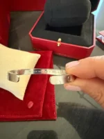 Manchette Cartier Love, or blanc 18 carats avec diamant, taille 17. – Image 2