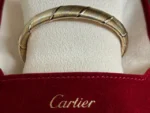 Bracelet Cartier Panthère Cougar Trinity en or jaune, blanc et rose 18 carats, service 2025 – Image 17