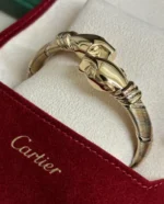Bracelet Cartier Panthère Cougar Trinity en or jaune, blanc et rose 18 carats, service 2025 – Image 14