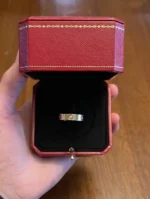 Bague Love classique Cartier avec 3 diamants en or jaune, taille 58 – Image 14