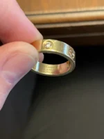 Bague Love classique Cartier avec 3 diamants en or jaune, taille 58 – Image 11
