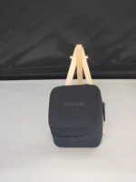 Montre Chanel J12 Quartz 33 mm en céramique noire avec index émeraude + écrin Chanel – Image 12