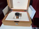 Omega Speedmaster Moonwatch Première montre Omega dans l'espace Édition limitée État neuf Portée deux fois – Image 14