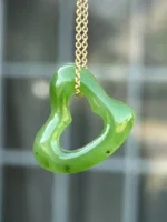 Collier Tiffany & Co Elsa Peretti en jade néphrite vert, cœur ouvert, orné d'un carat et d'un pendentif cœur, 43 cm (17 pouces) – Image 21