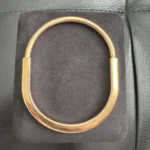 Bracelet jonc Tiffany & Co. à fermoir cadenas, or rose 18 carats, 31,8 grammes