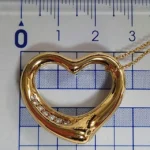 Collier pendentif cœur ouvert Tiffany & Co. 7 diamants Elsa Peretti or K18YG – Image 3