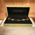Van Cleef & Arpels Alhambra Bracelet cornaline en or rose 18 carats avec boîte et certificat