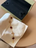 Van Cleef & Arpels Alhambra Bracelet cornaline en or rose 18 carats avec boîte et certificat – Image 11