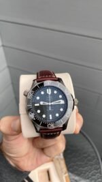 Omega Seamaster Diver 300M Full Ceramic 43,5 mm Cal. 8806 – 2023 – Comme neuve – Image 7