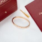 Bracelet Cartier Love, petit modèle, or rose, taille 18 – Image 4