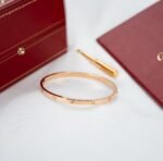 Bracelet Cartier Love, petit modèle, or rose, taille 18 – Image 2