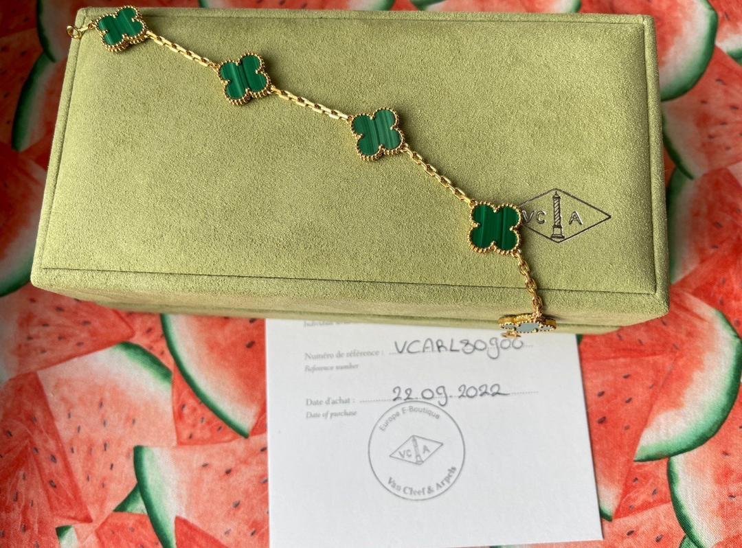 WhatsApp-Image-2025-11-24-at-12.01.03-PM.jpeg Van Cleef & Arpels Alhambra VCA *Ensemble complet* Agate Or 750 – Image 1