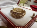 Bague authentique Cartier en or Trinity et diamants, taille 4 1/4, excellent état – Image 15