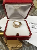 Bague authentique Cartier en or Trinity et diamants, taille 4 1/4, excellent état – Image 10