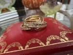 Bague authentique Cartier en or Trinity et diamants, taille 4 1/4, excellent état – Image 4