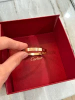 bracelet love cartier en or rose taille 17 – Image 9